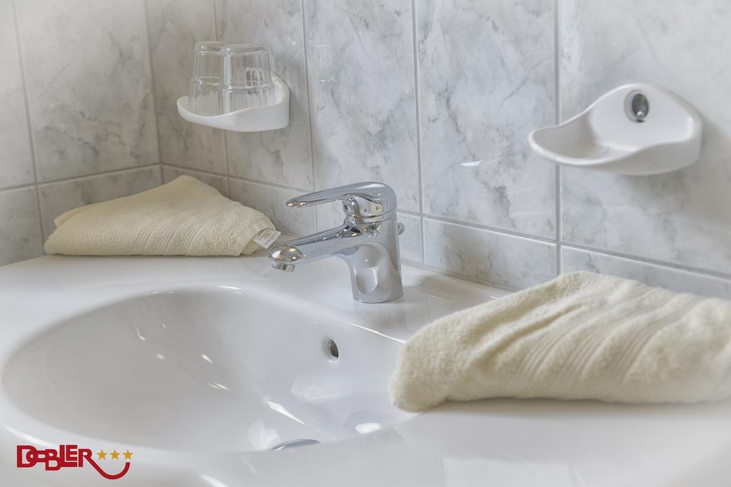Ferienhotel Dobler Weissenbach am Lech Zimmer foto