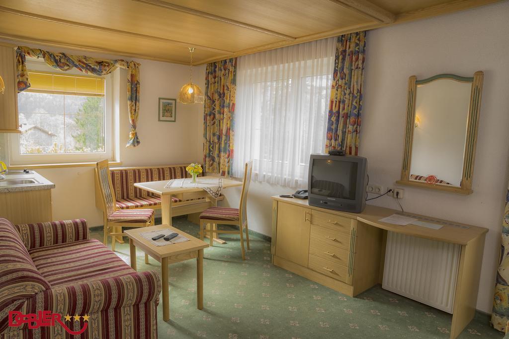 Ferienhotel Dobler Weissenbach am Lech Exterior foto
